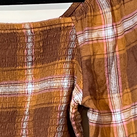 SO Blouse Women's XS Brown Plaid Smocked Cropped Square Neck Long Sleeve - Picture 5 of 8